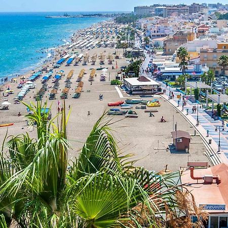 Semi-Detached Adosado Con Encanto -130 M2 - Wifi 600 Mb - Piscina Comunitaria - Patio Privado Torremolinos Kültér fotó