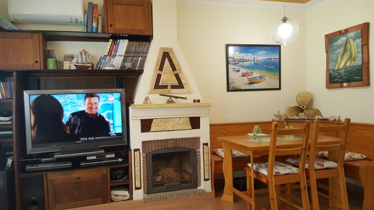 Semi-Detached Adosado Con Encanto -130 M2 - Wifi 600 Mb - Piscina Comunitaria - Patio Privado Torremolinos Kültér fotó